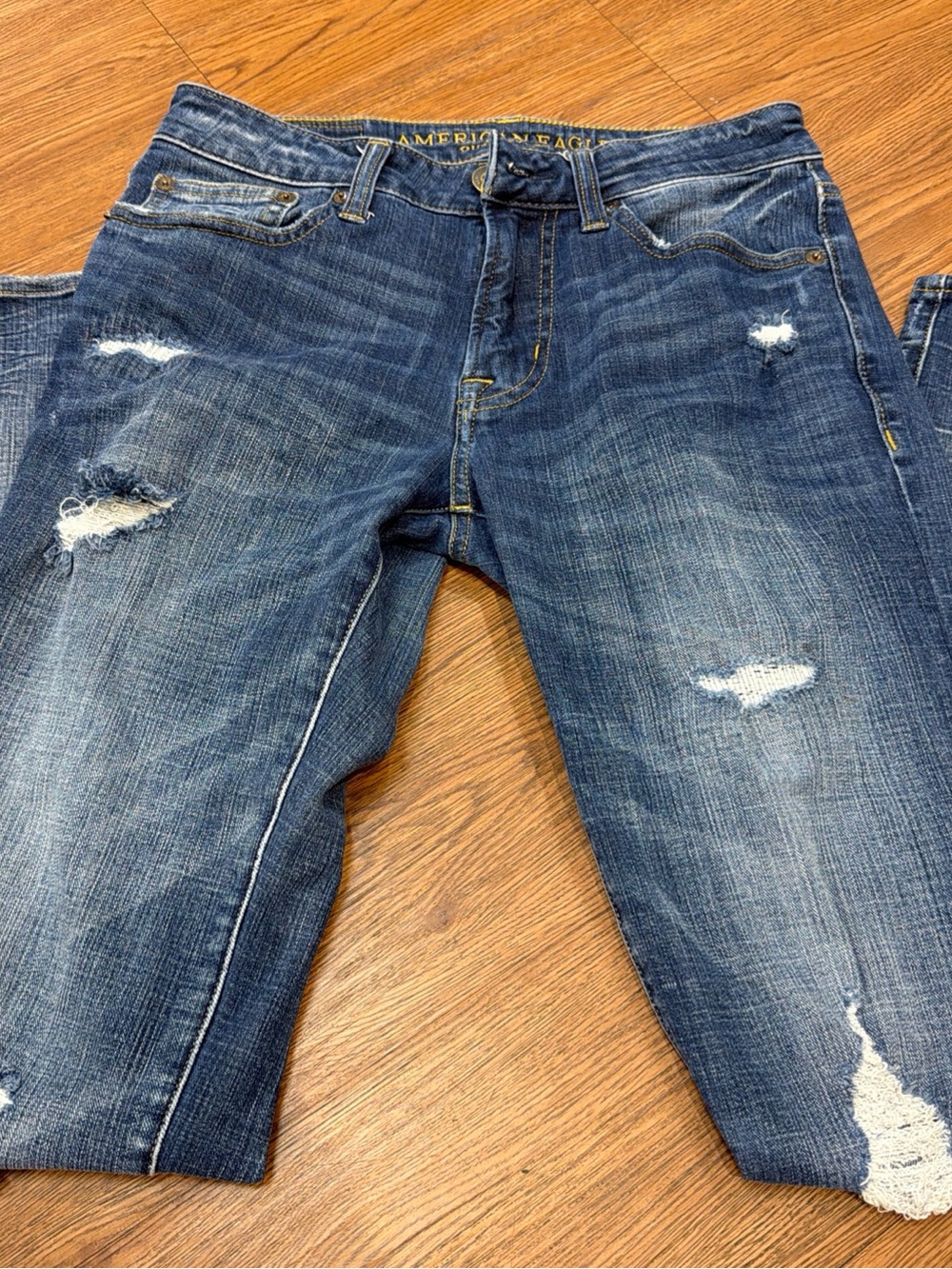 American Eagle Outfitters Men's Distressed Medium Blue Slim Straight Jeans